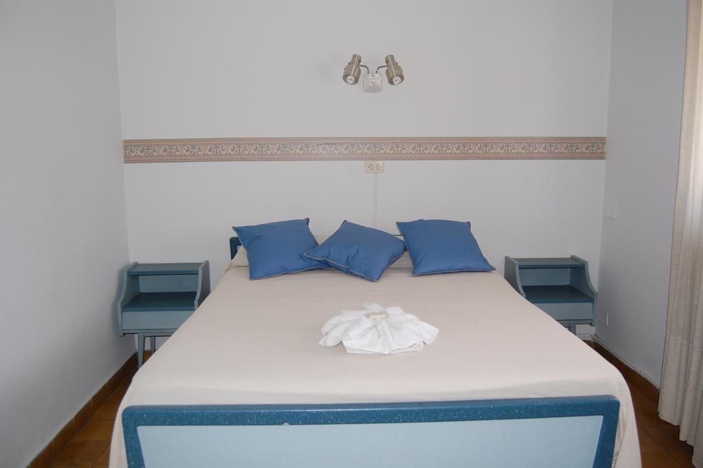 Monte Carlo Hotel Villa Carlos Paz Room photo