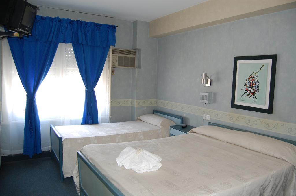 Monte Carlo Hotel Villa Carlos Paz Room photo